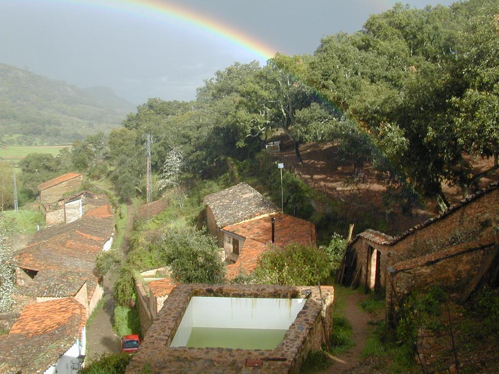El Risco del Lomero Valdelarco Exterior foto